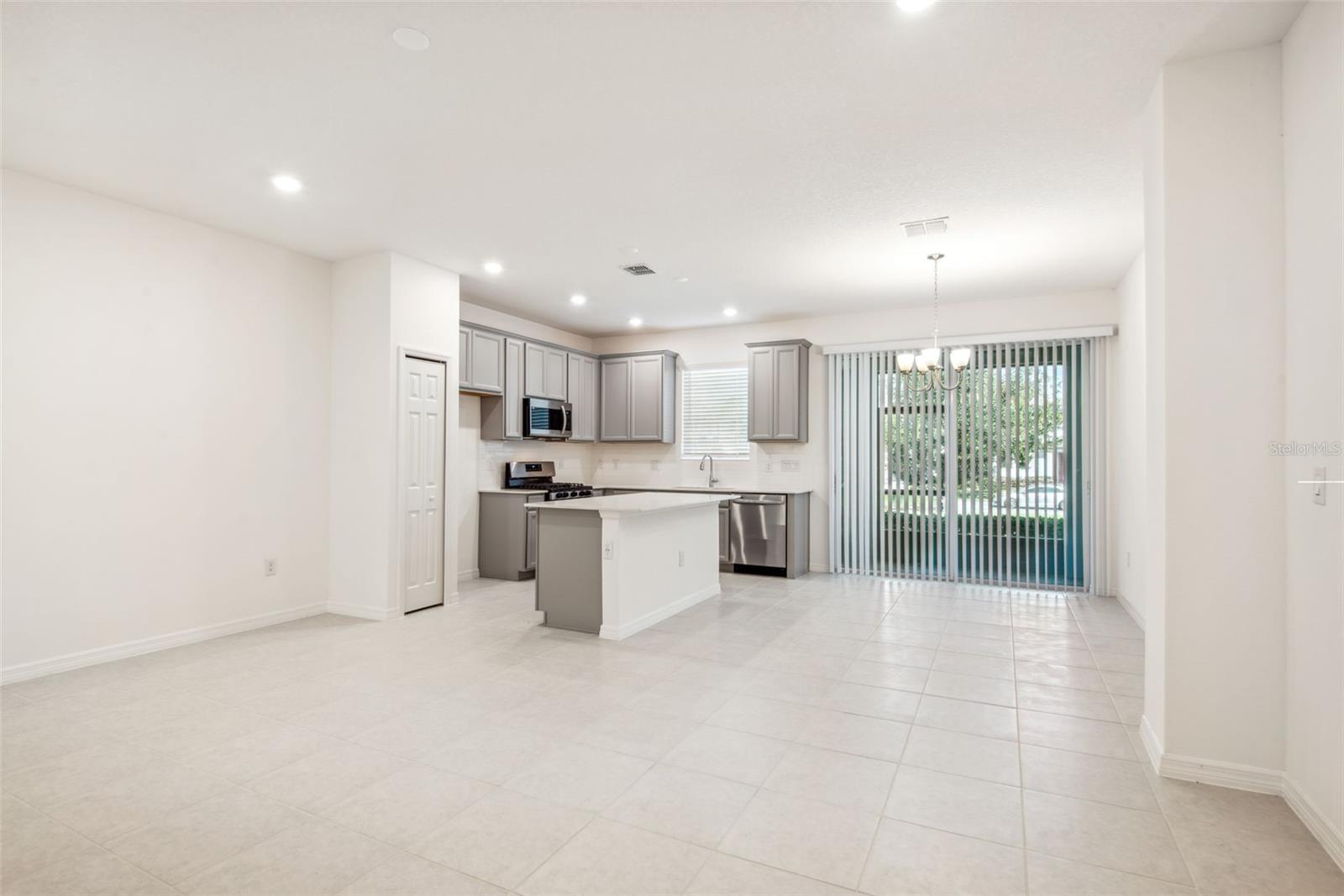 FISHHAWK RANCH WEST TOWNHOMES - Residential
