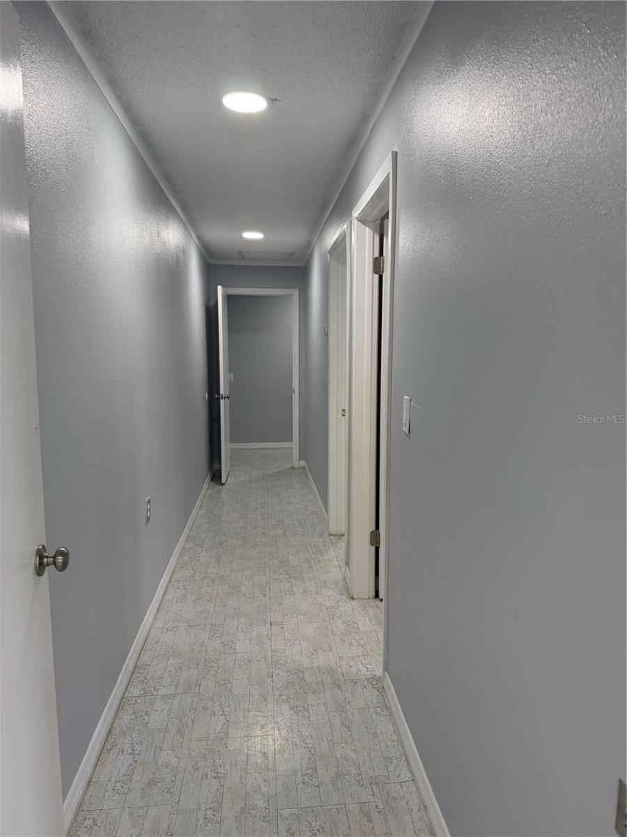 CONGRESS PARK - Commercial Lease