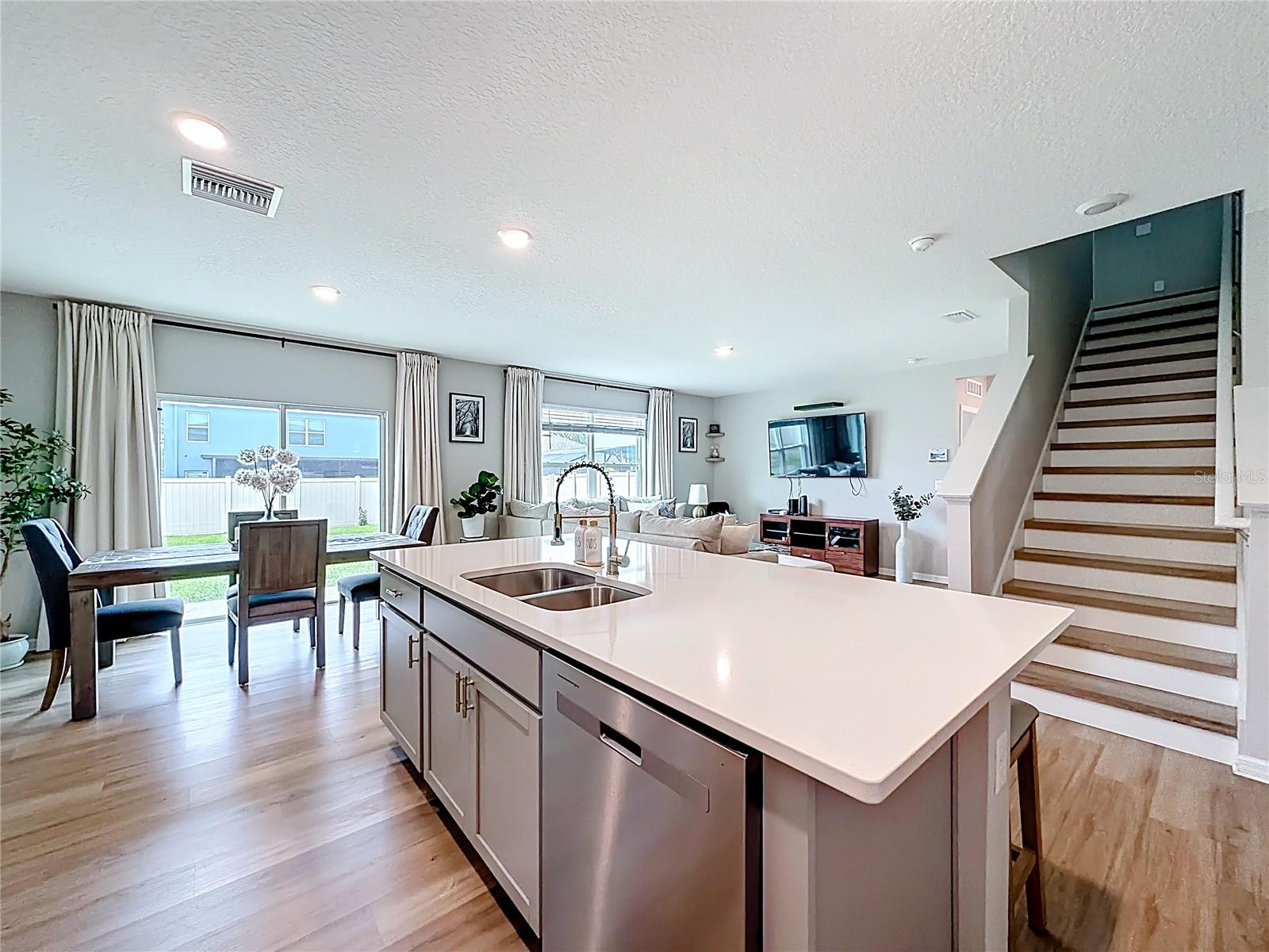 EDGEMONT - Residential