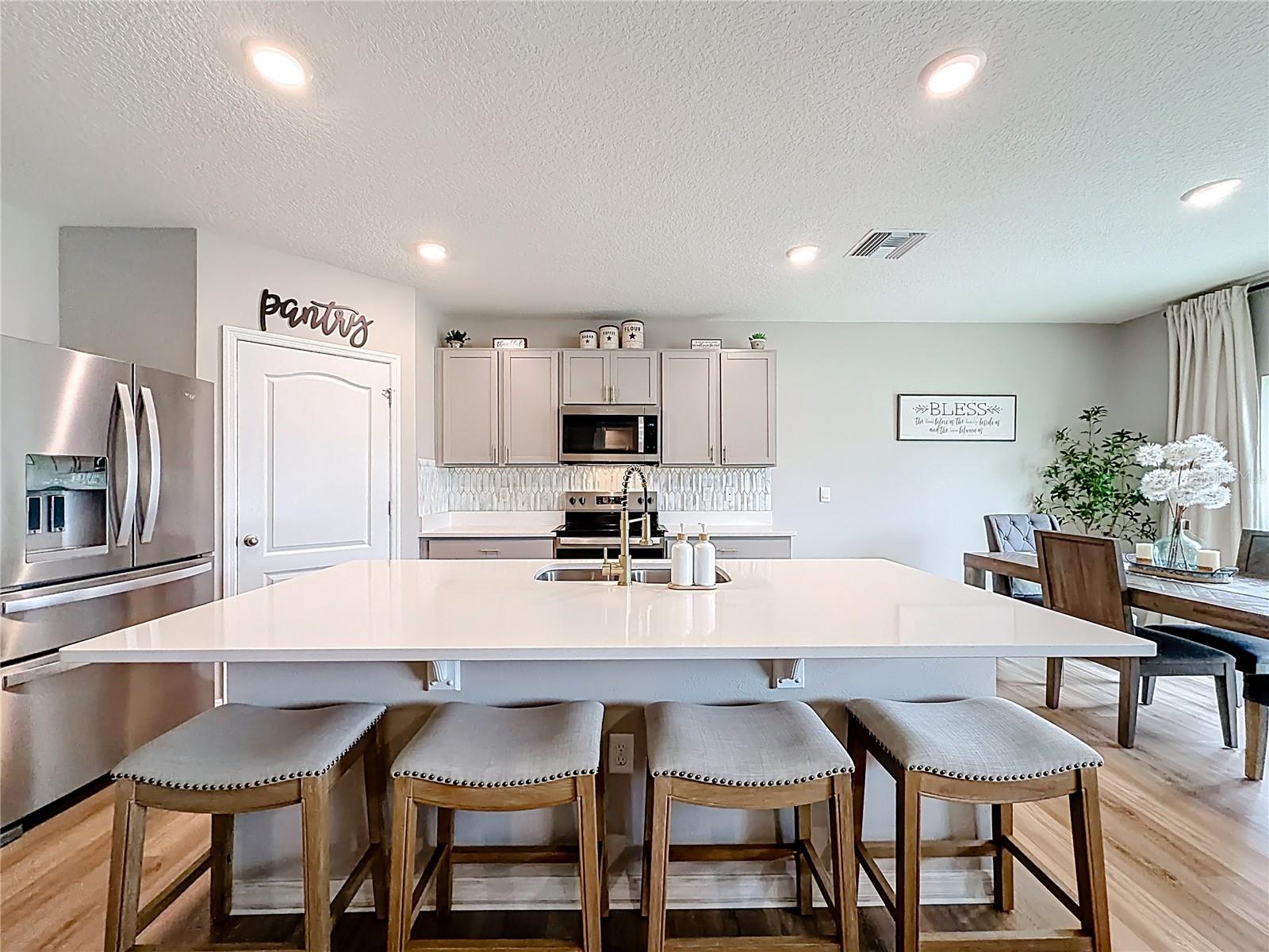 EDGEMONT - Residential