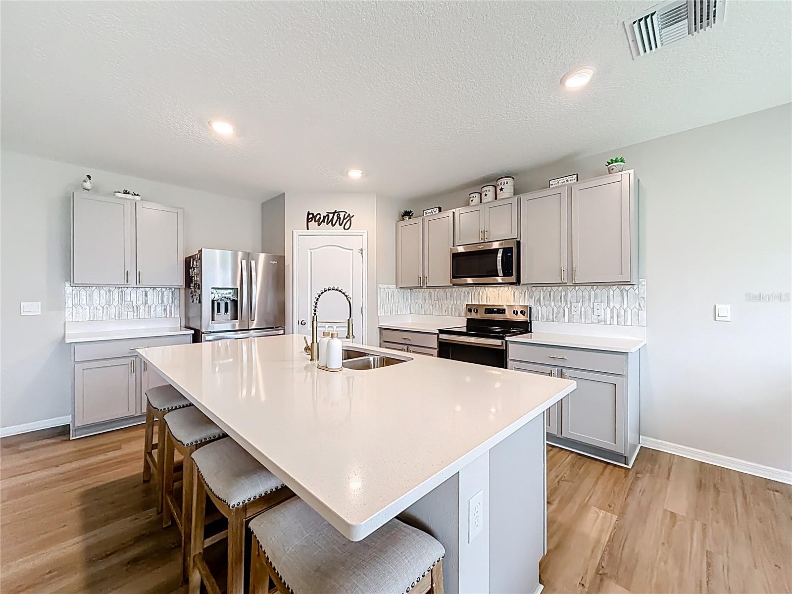 EDGEMONT - Residential
