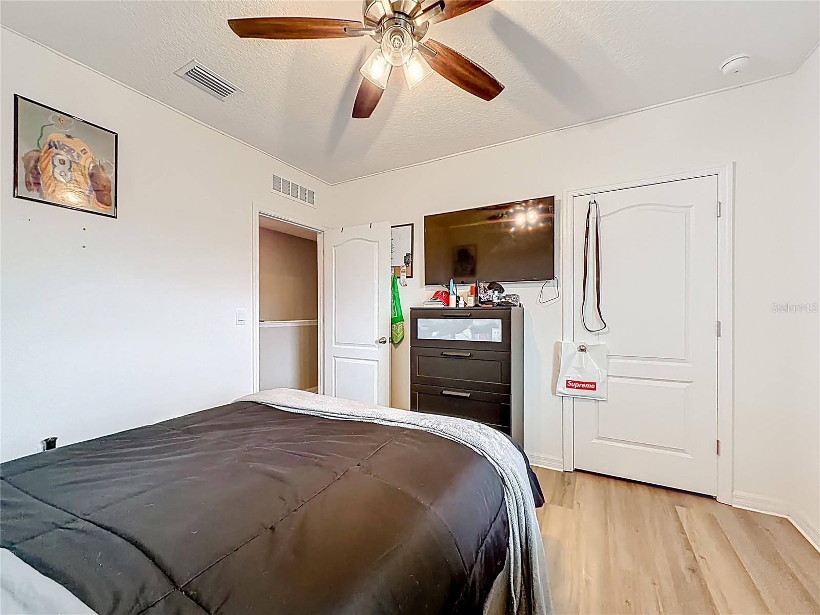 EDGEMONT - Residential