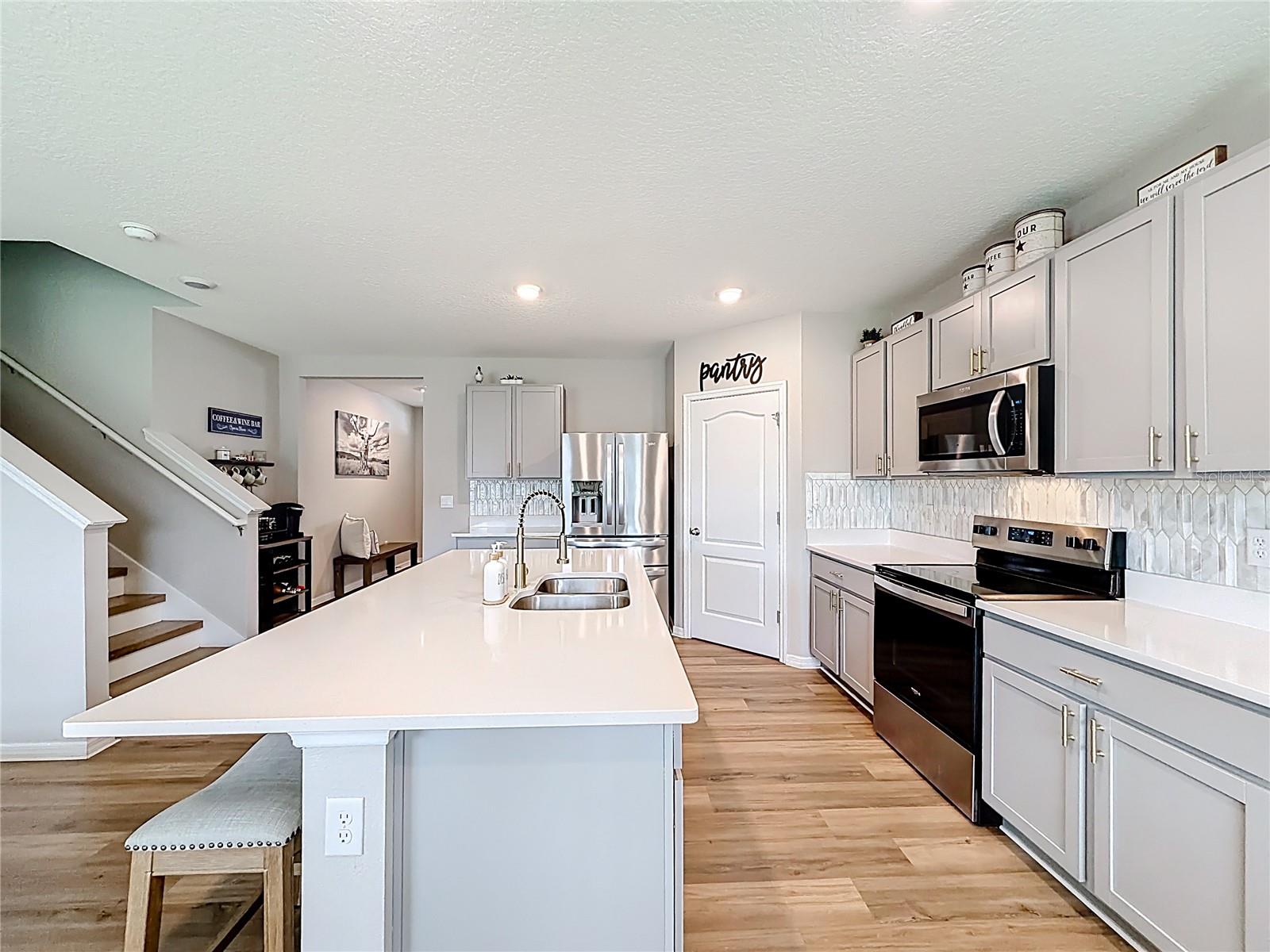EDGEMONT - Residential