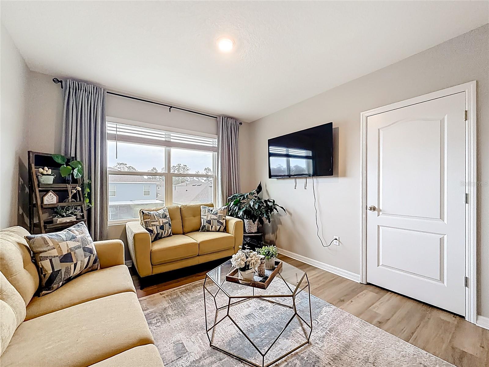 EDGEMONT - Residential
