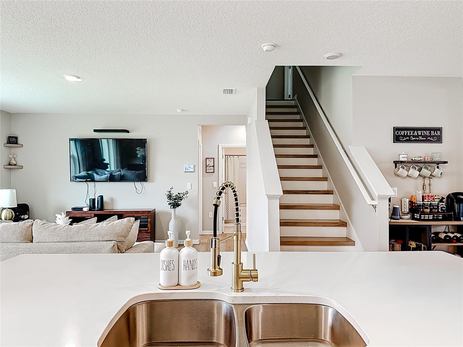 EDGEMONT - Residential