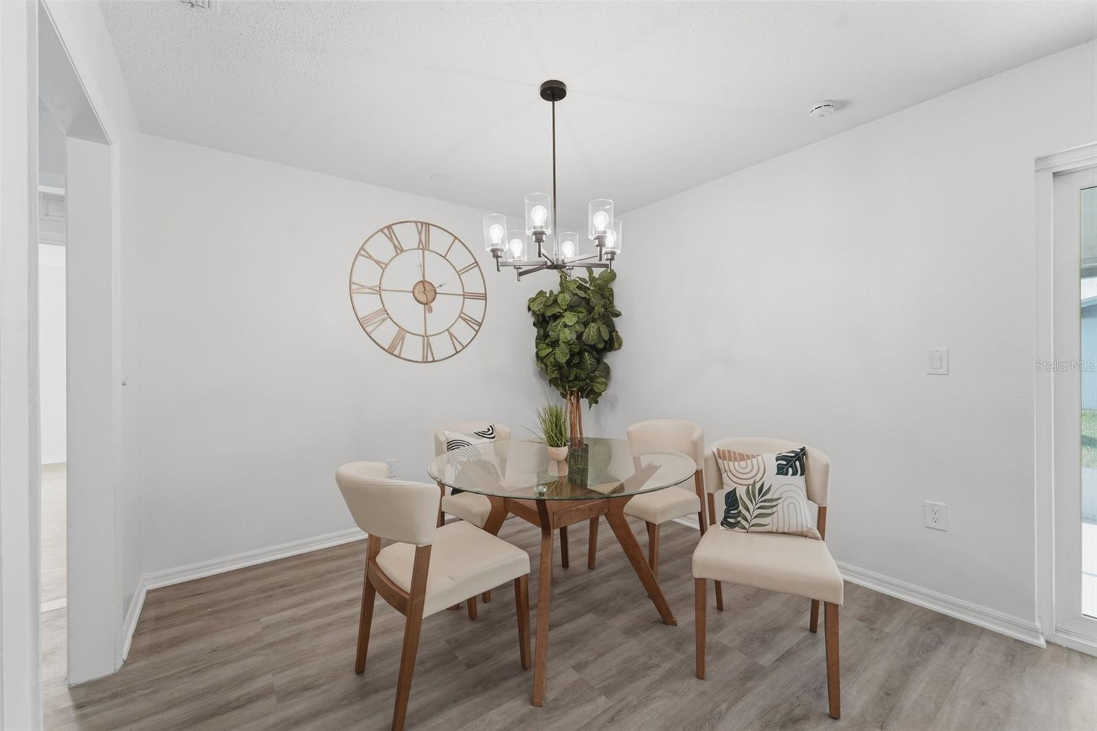 BREEZEWOOD PARK UNIT 04 - Residential