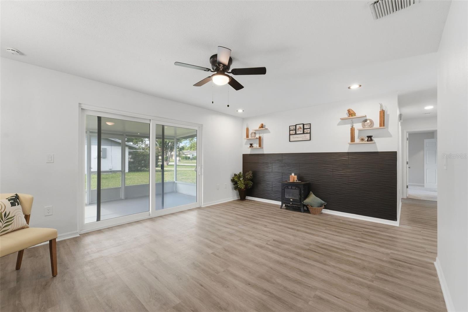 BREEZEWOOD PARK UNIT 04 - Residential