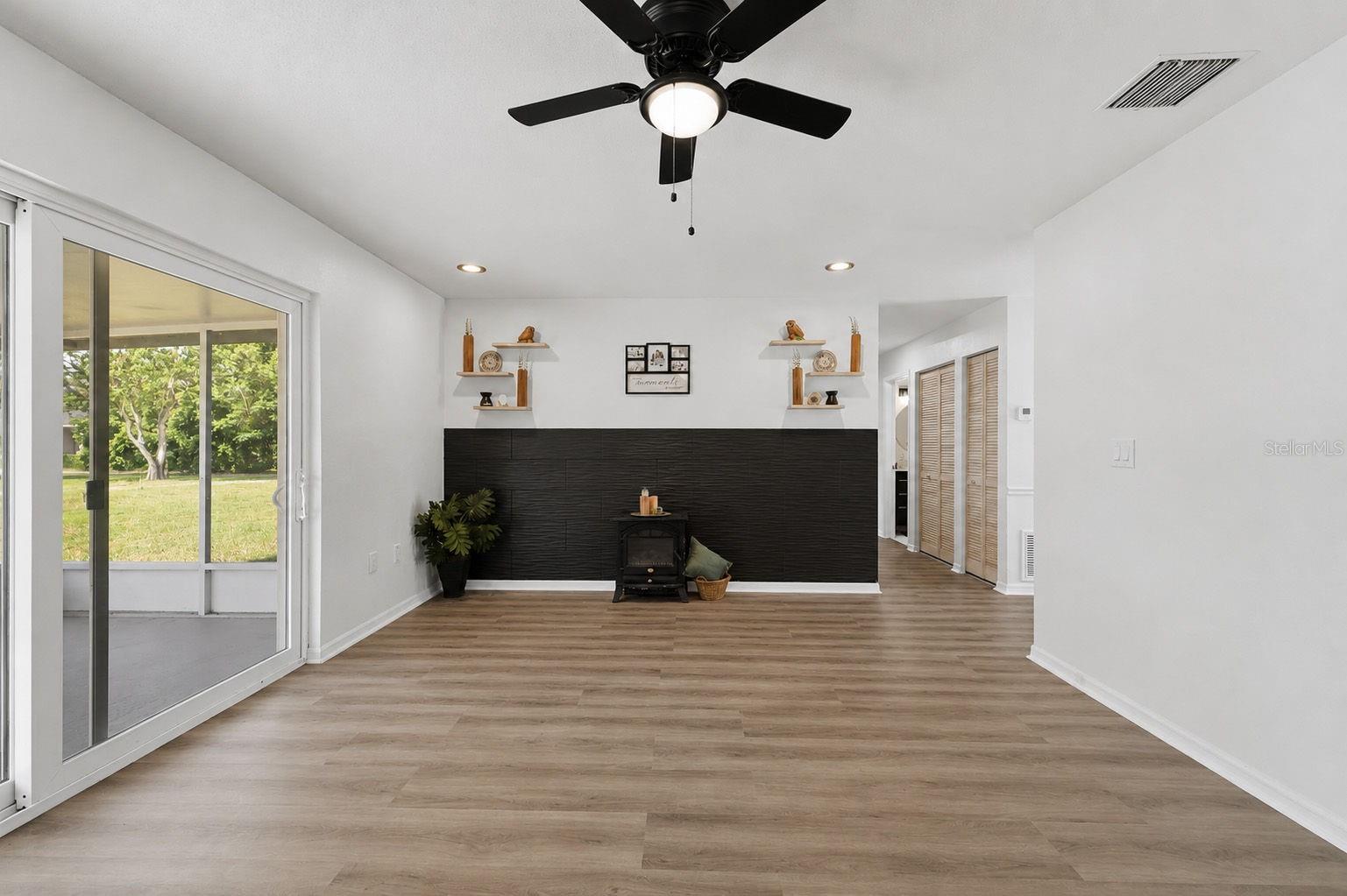 BREEZEWOOD PARK UNIT 04 - Residential