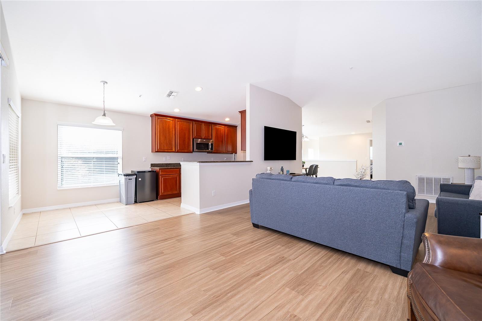 PROMENADES AT BELLATRAE CONDO PH 19 BLDG 43 - Residential