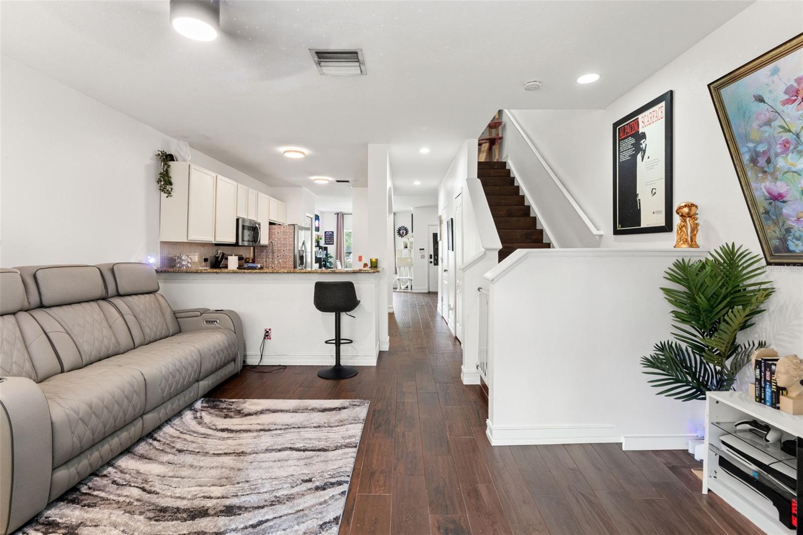 SWAN VIEW TWNHMS - Residential