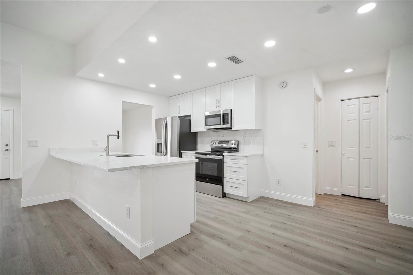 BLOOMINGDALE SEC O - Residential