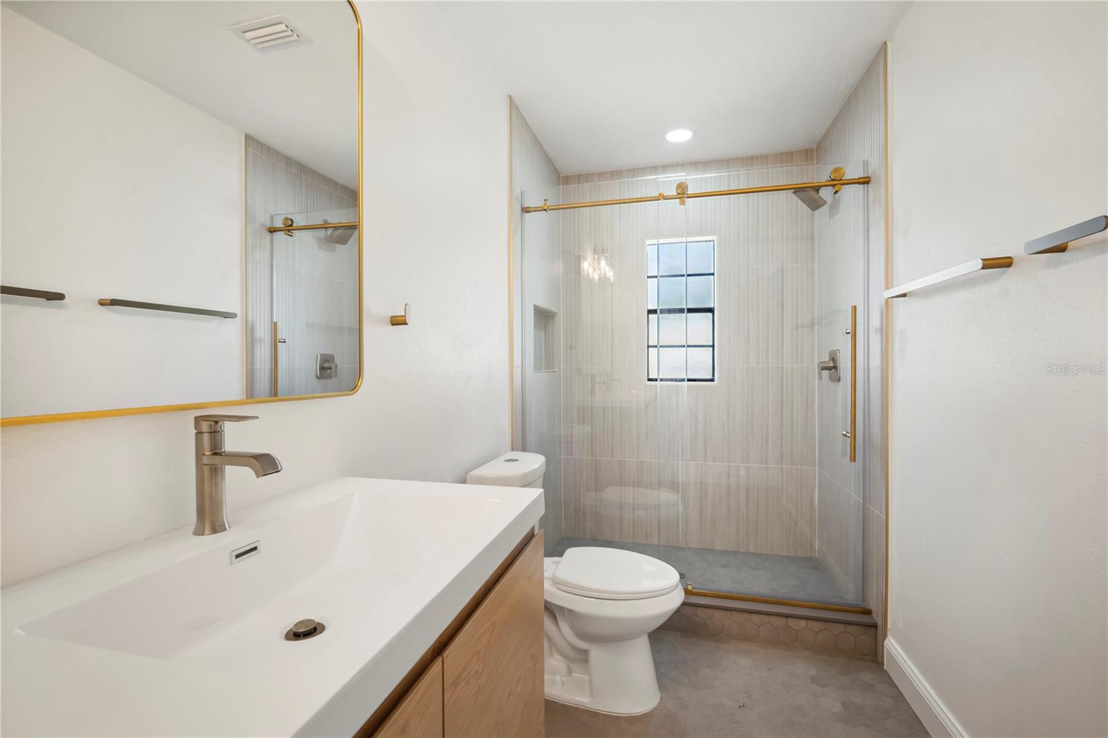 BLOOMINGDALE SEC O - Residential