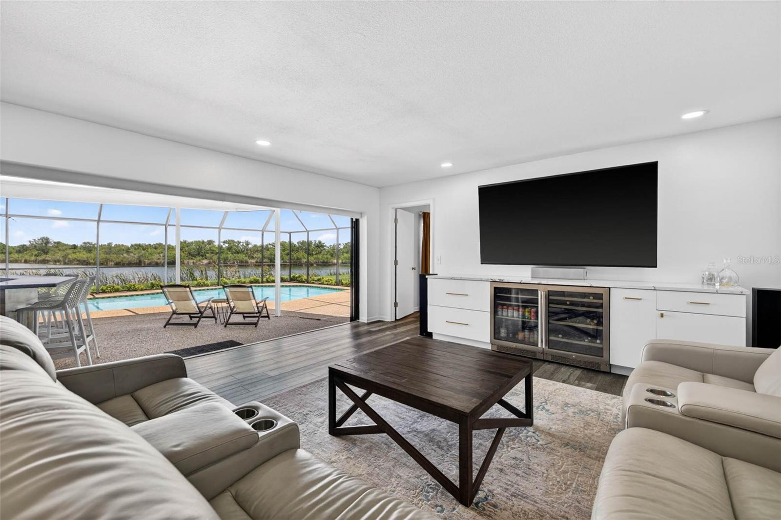 HARBOR ISLE UNIT ONE - Residential