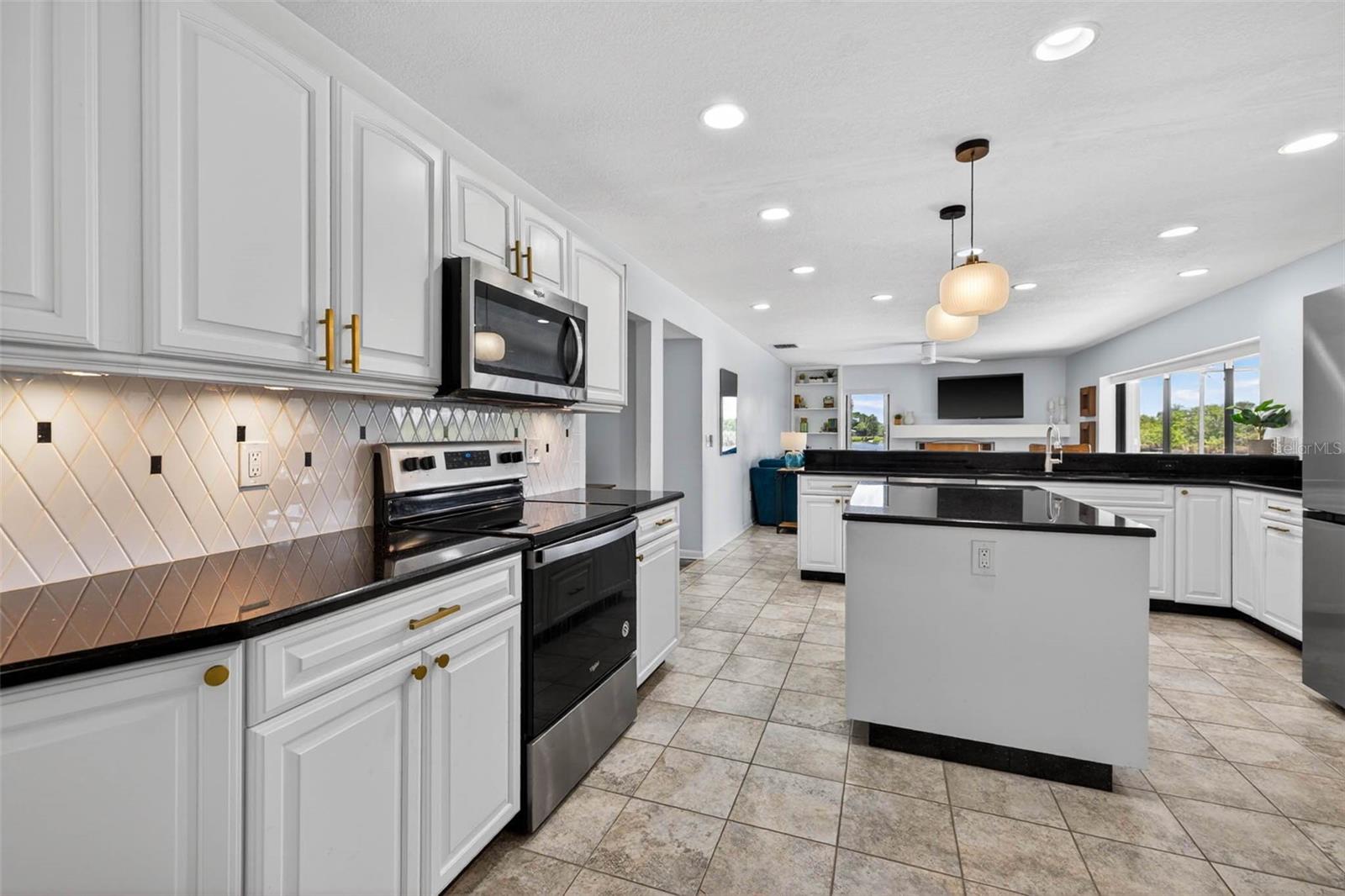 HARBOR ISLE UNIT ONE - Residential