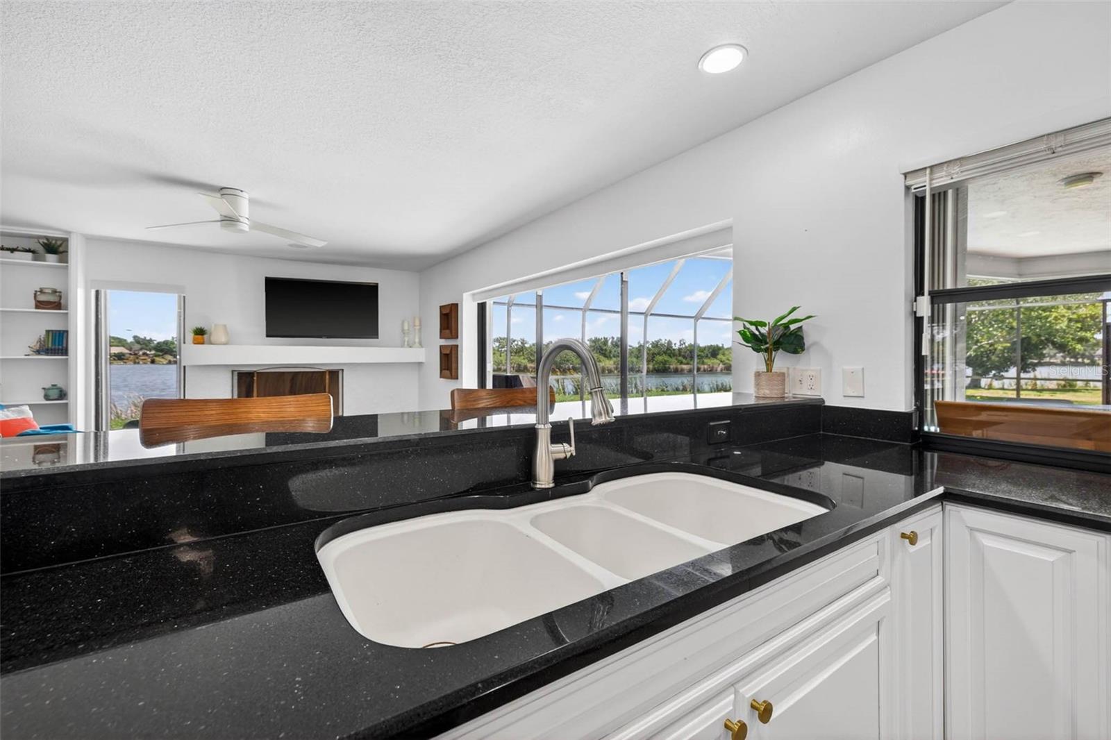 HARBOR ISLE UNIT ONE - Residential