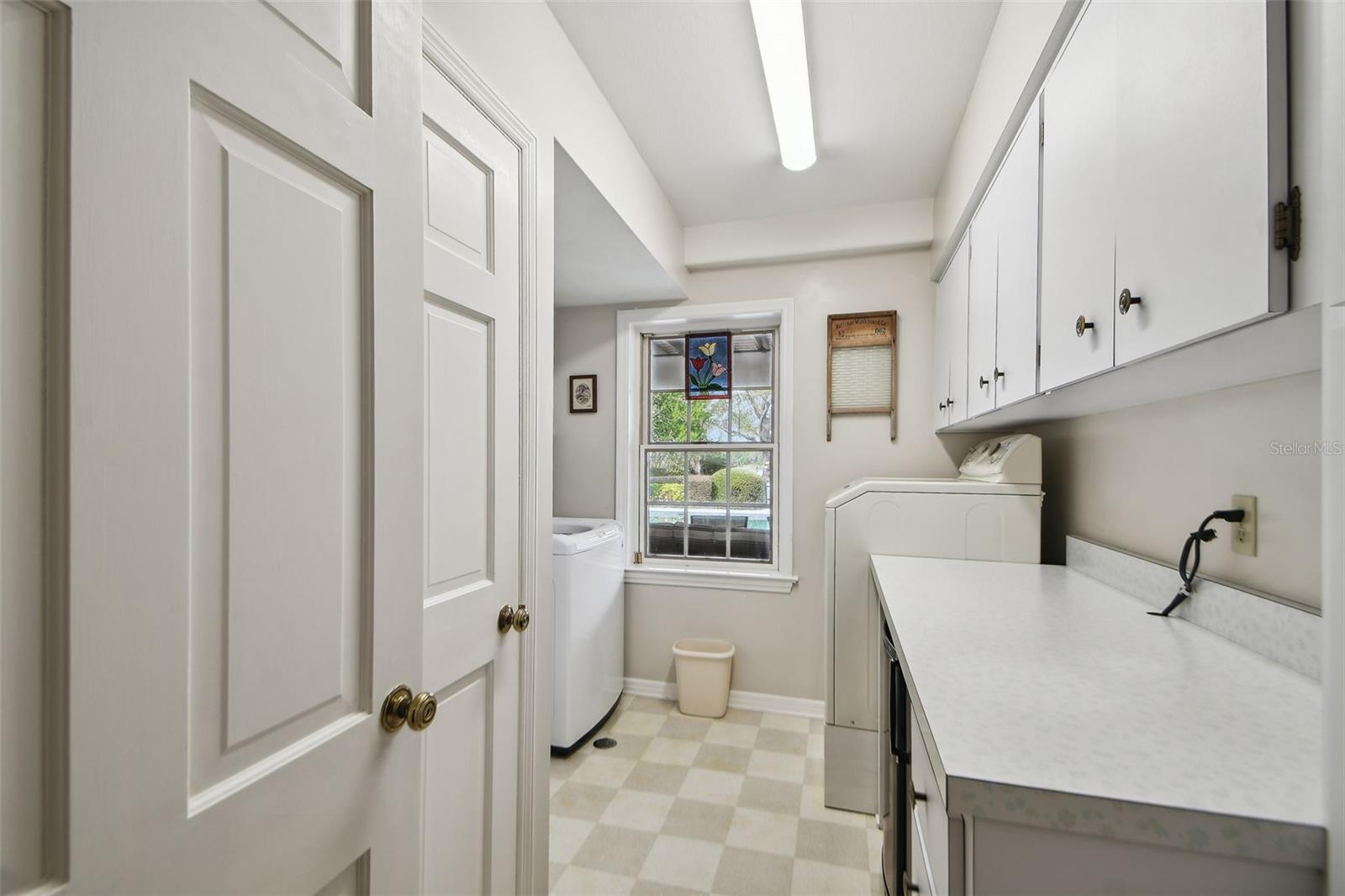 TIMBERLANE SHORES - Residential