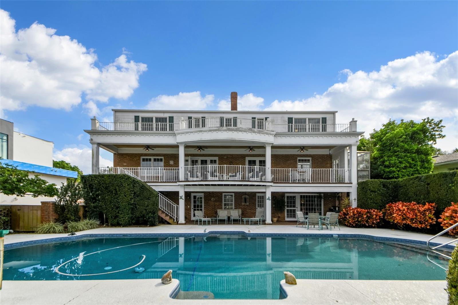 TIMBERLANE SHORES - Residential