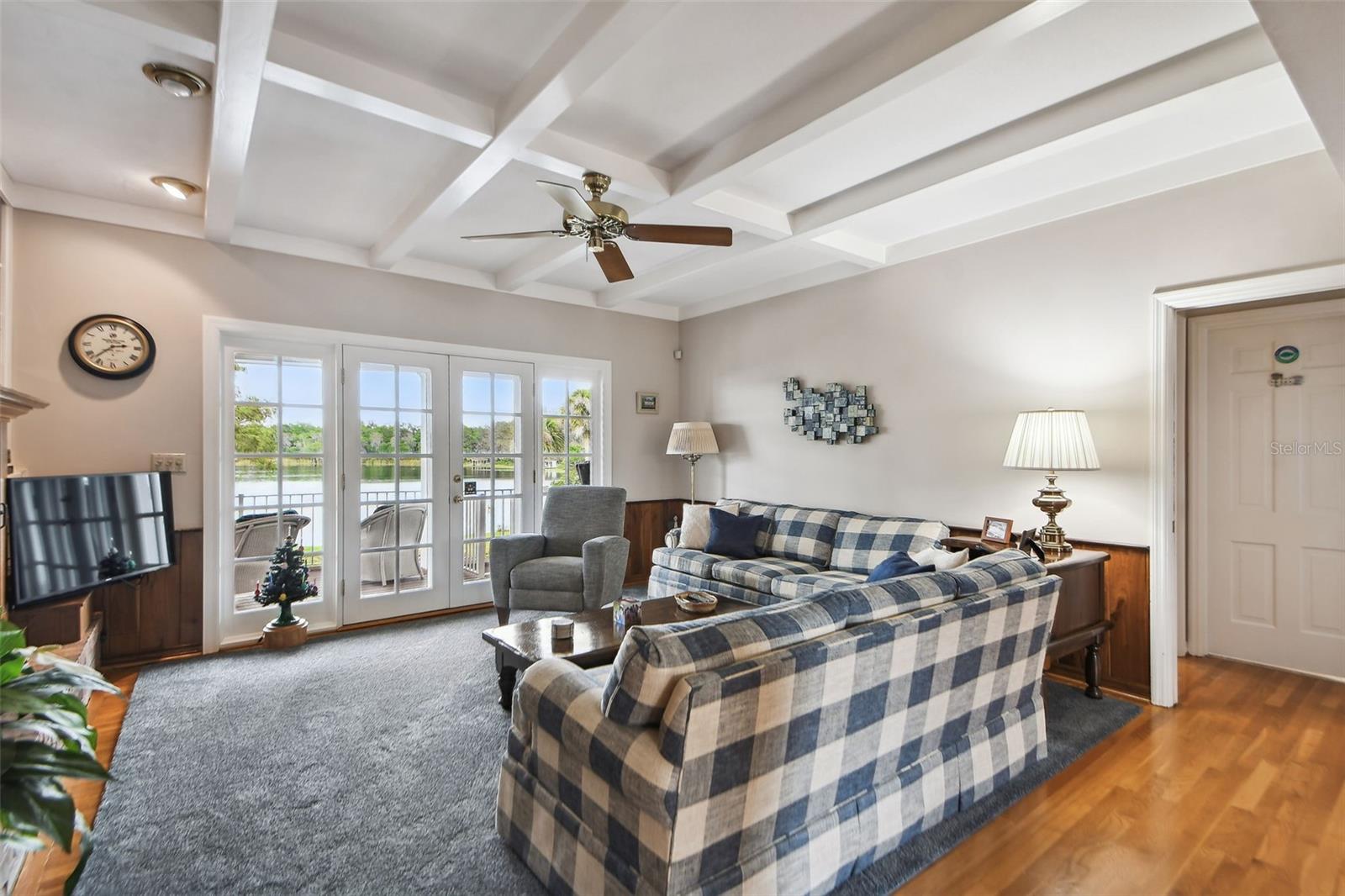 TIMBERLANE SHORES - Residential