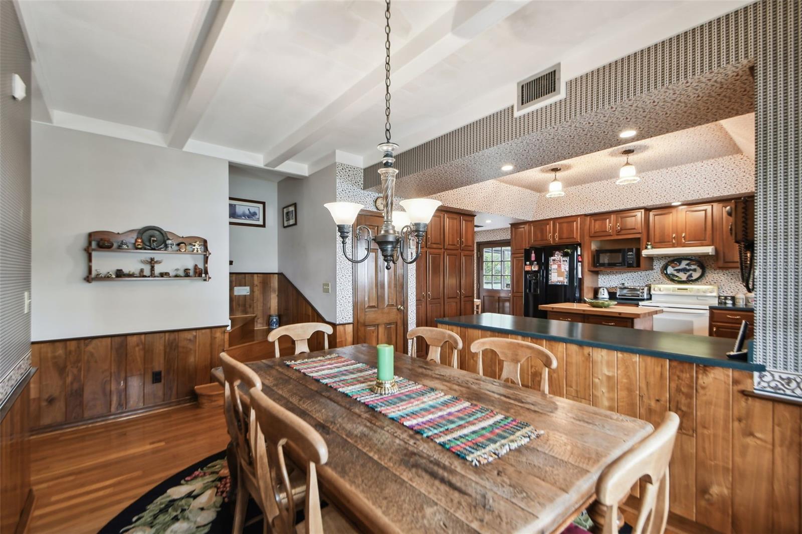 TIMBERLANE SHORES - Residential