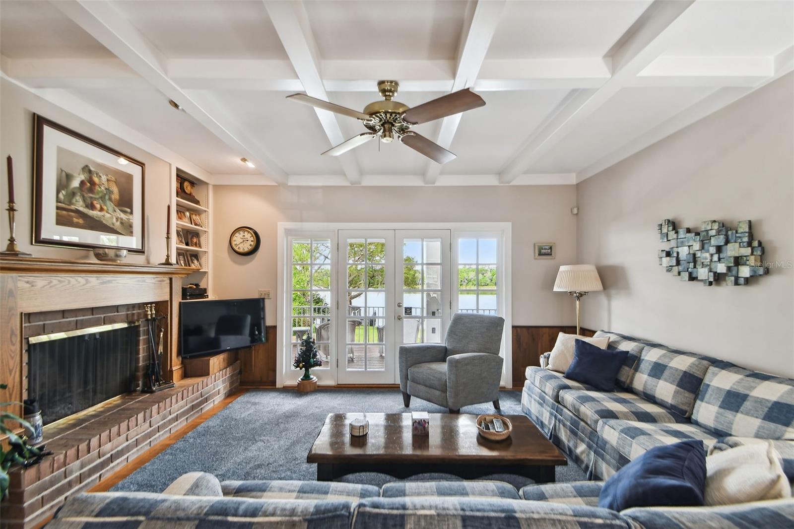 TIMBERLANE SHORES - Residential