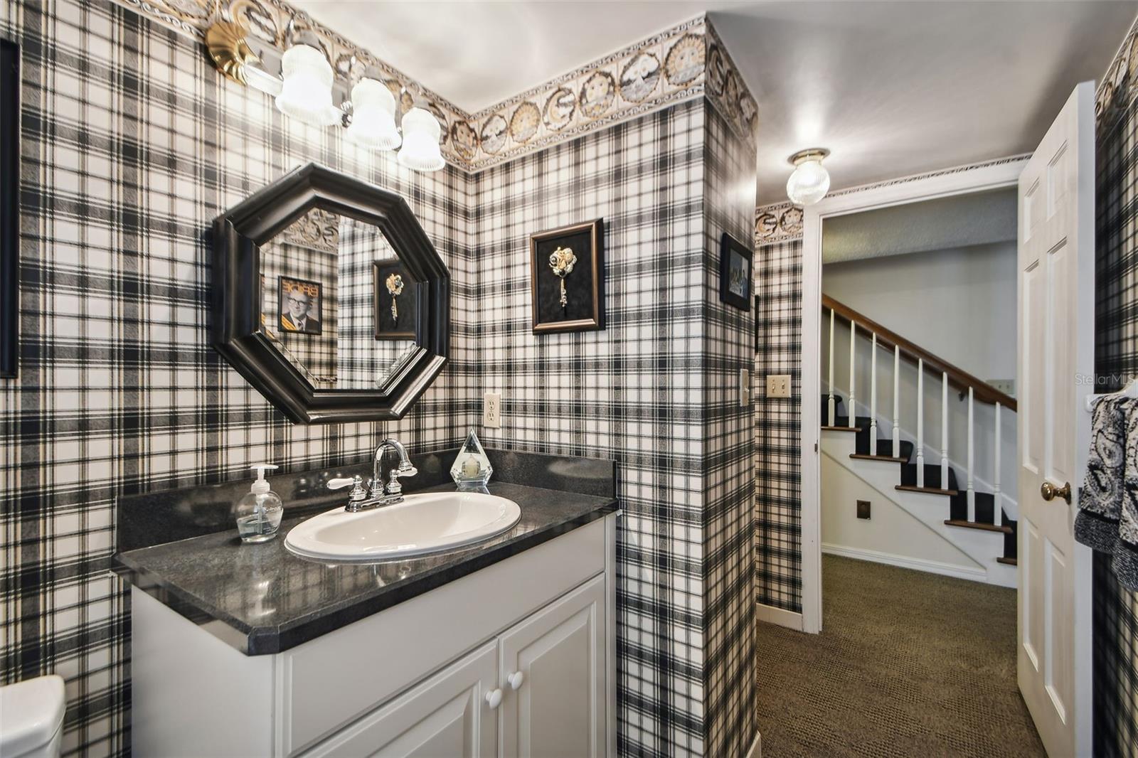 TIMBERLANE SHORES - Residential