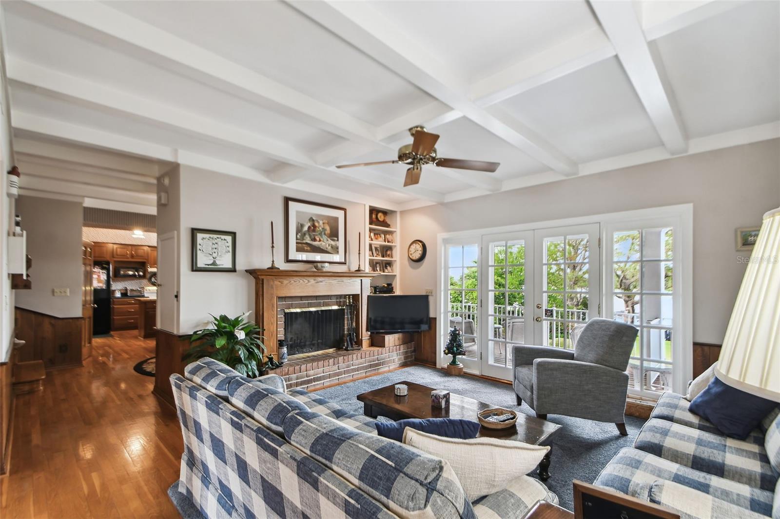TIMBERLANE SHORES - Residential