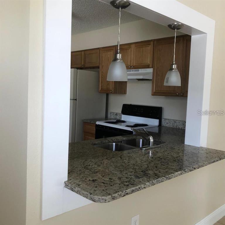 GOLFVIEW MANOR - Residential Lease