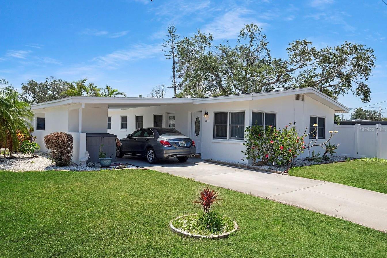 BELLE VISTA POINT - Residential