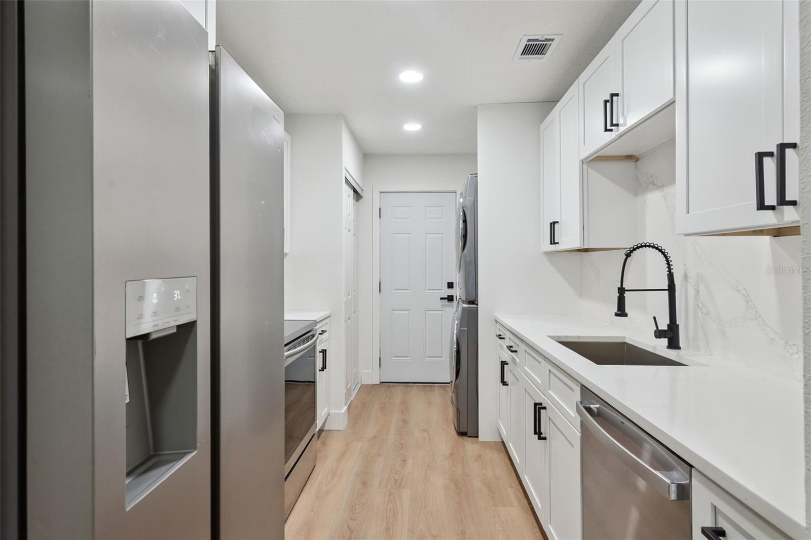 LOVELL TERRACE - Residential