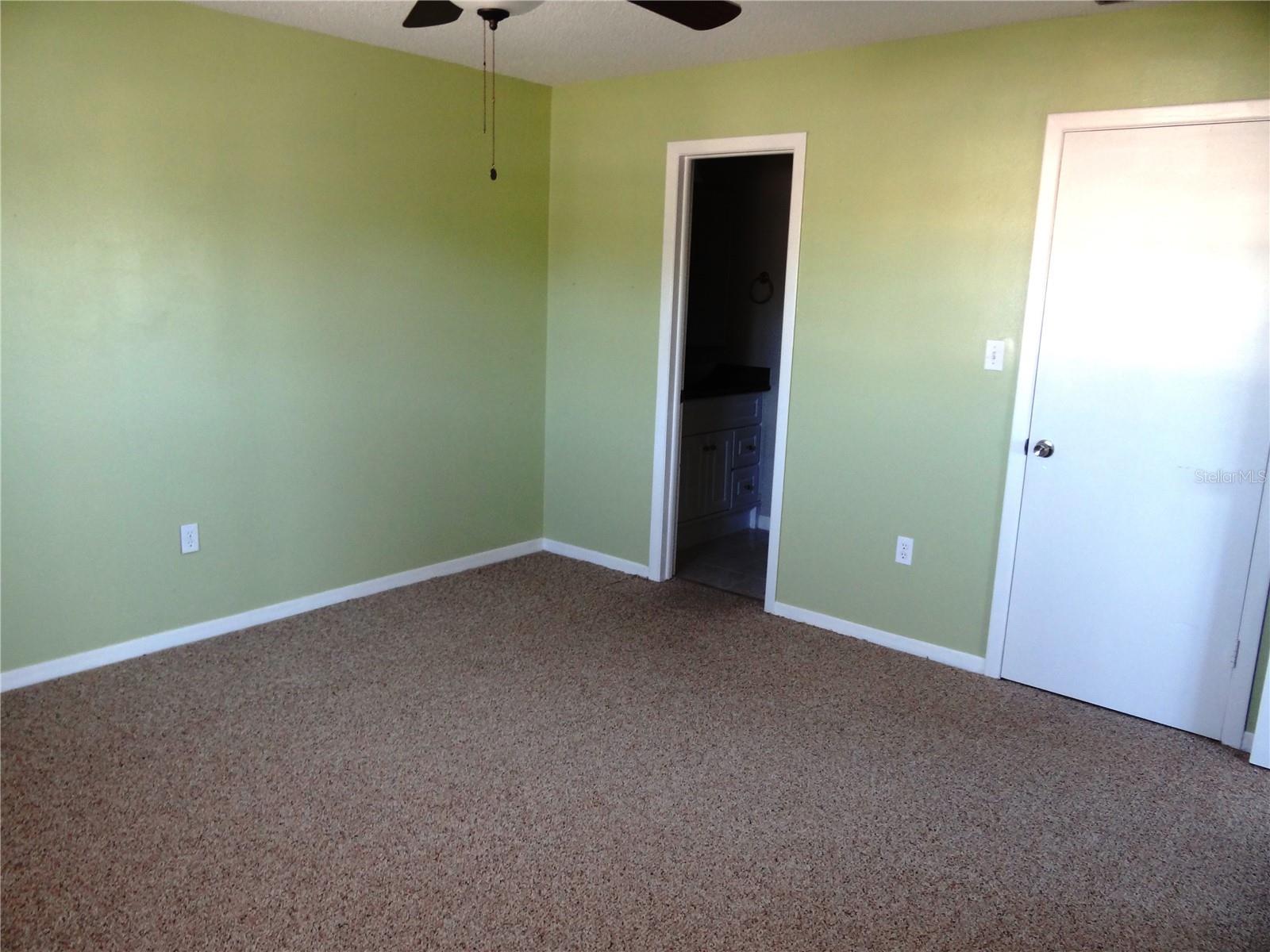 PARADISE SHORES - Residential Lease