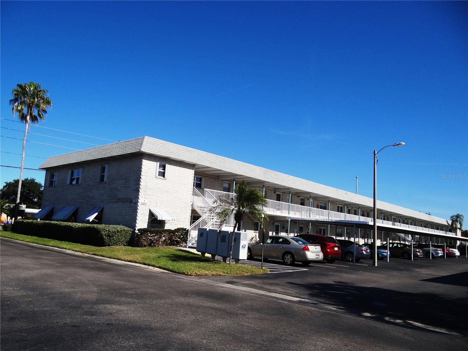 PARADISE SHORES - Residential Lease