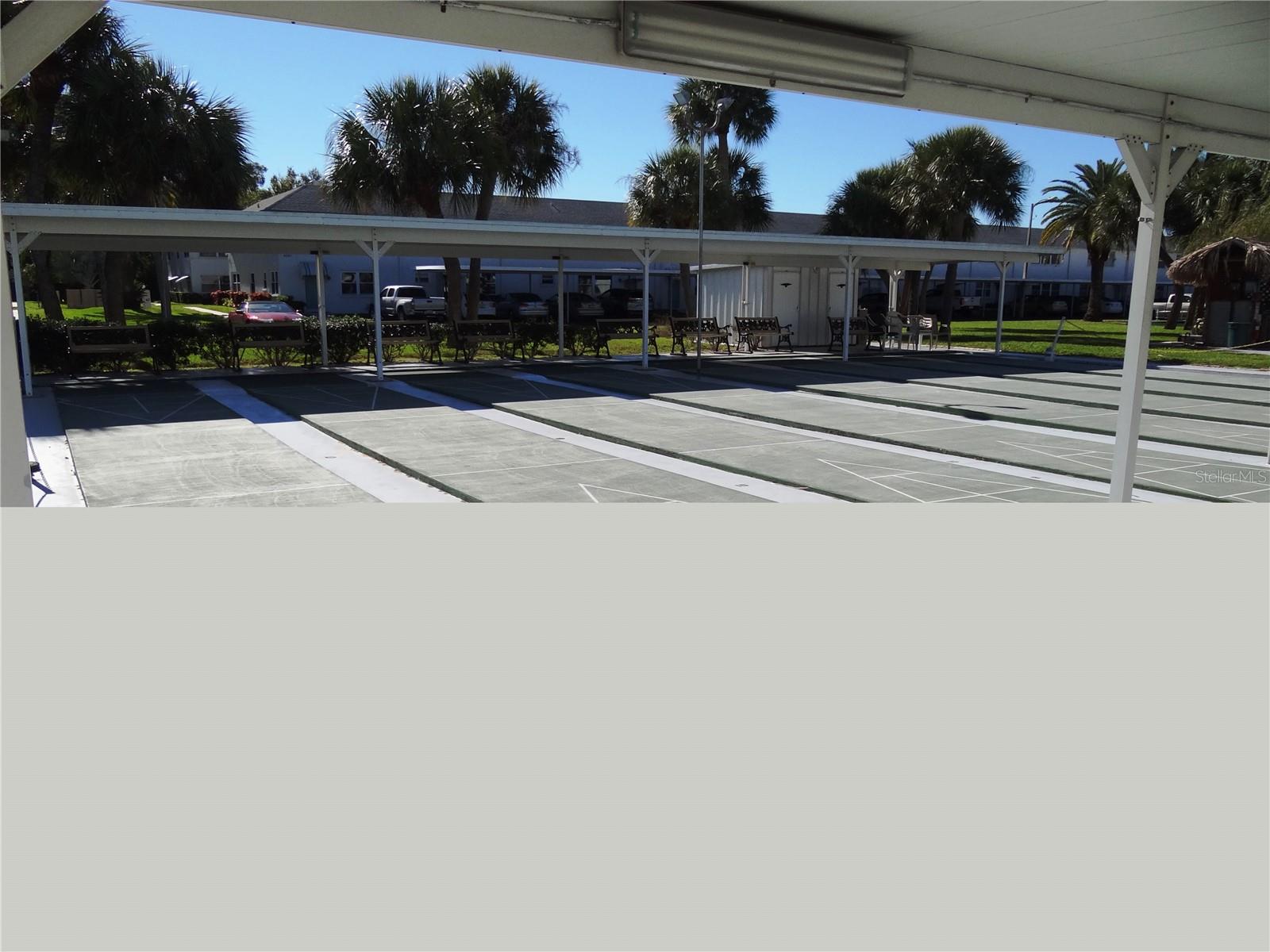 PARADISE SHORES - Residential Lease