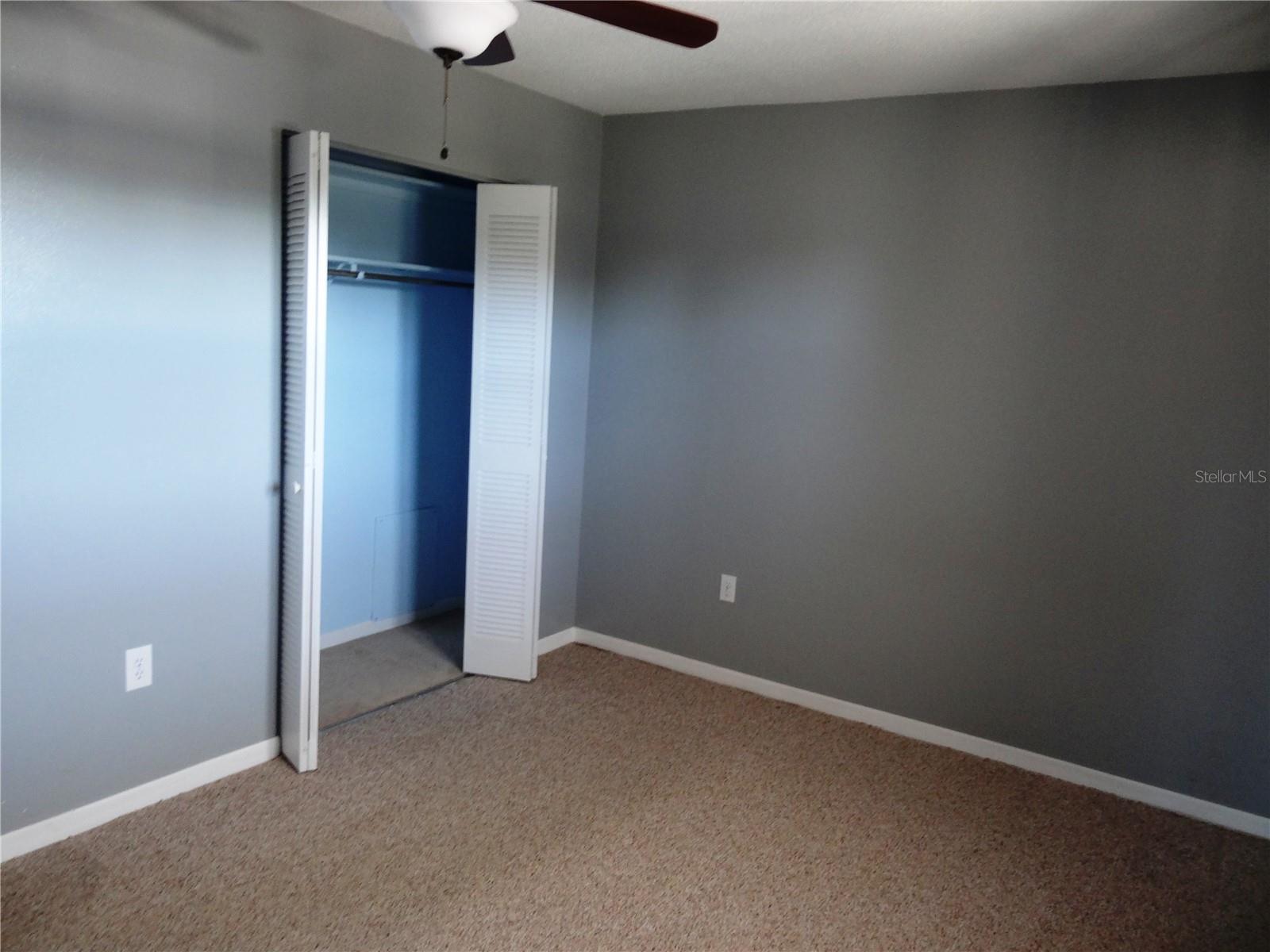 PARADISE SHORES - Residential Lease