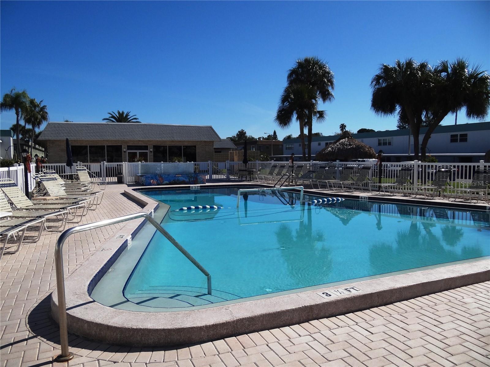 PARADISE SHORES - Residential Lease