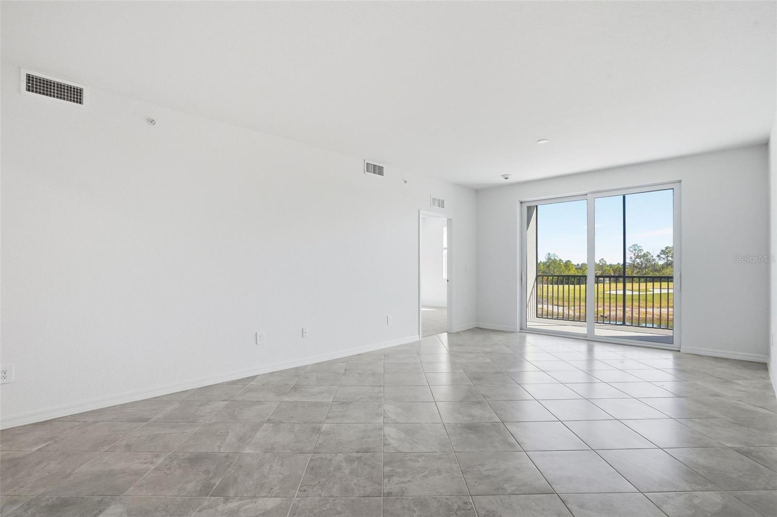 WELLEN PARK GOLF & COUNTRY CLUB - Residential