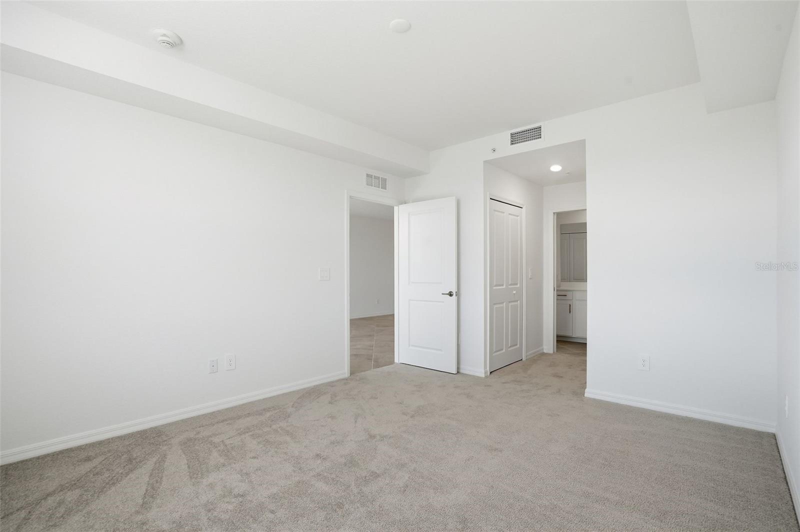 WELLEN PARK GOLF & COUNTRY CLUB - Residential