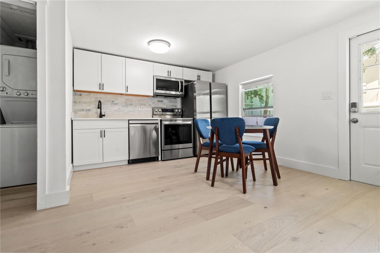 BIDWELLS OAK WOOD ADD - Residential Lease