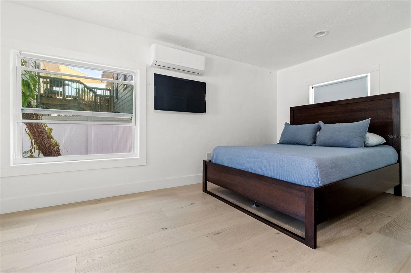 BIDWELLS OAK WOOD ADD - Residential Lease