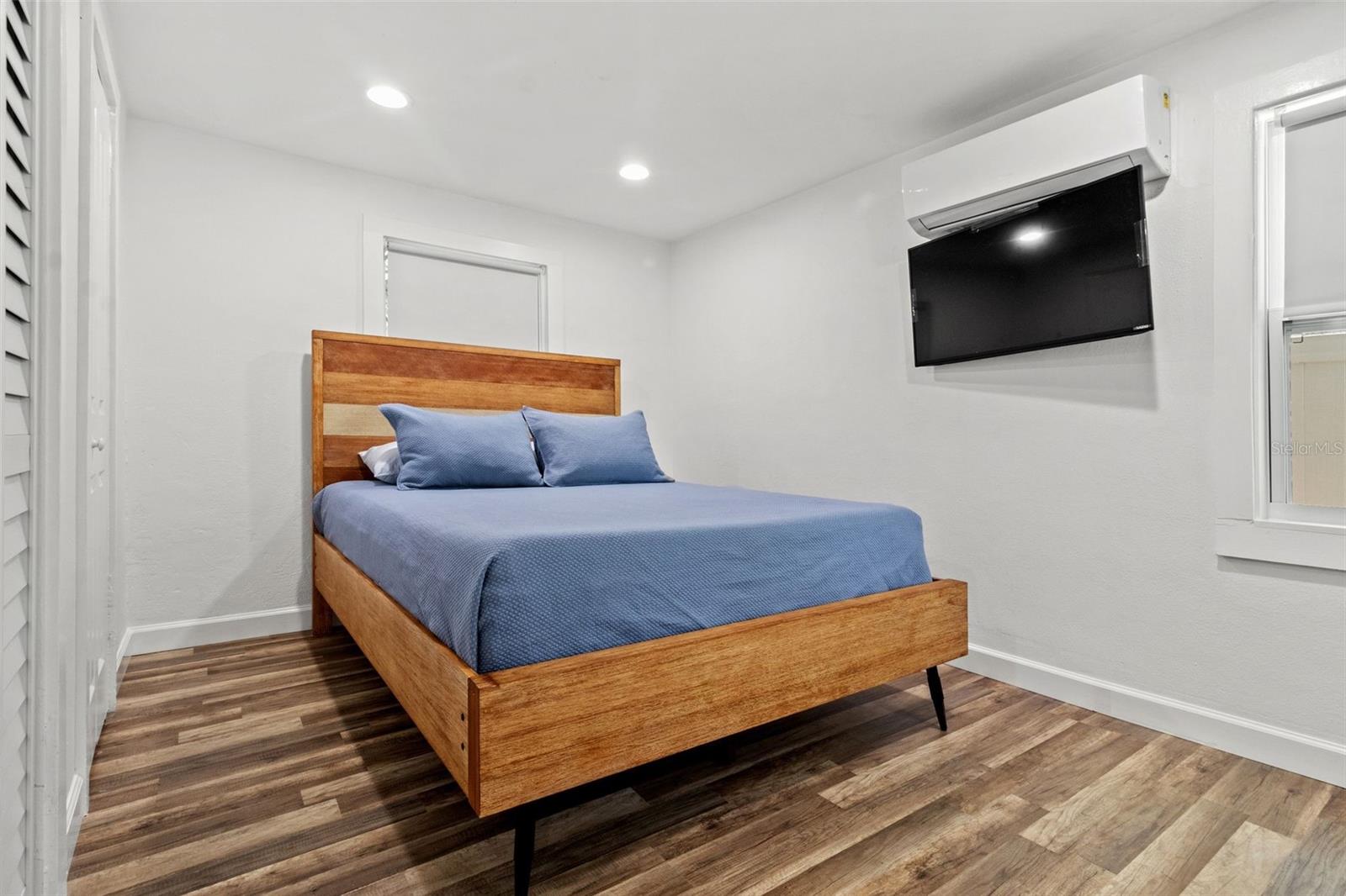BIDWELLS OAK WOOD ADD - Residential Lease