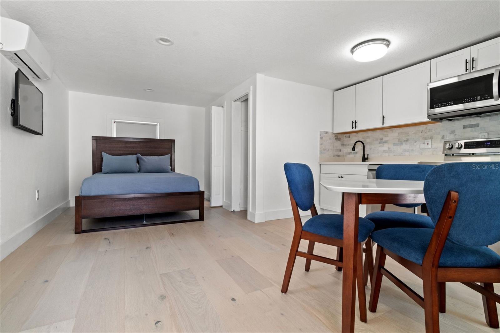 BIDWELLS OAK WOOD ADD - Residential Lease