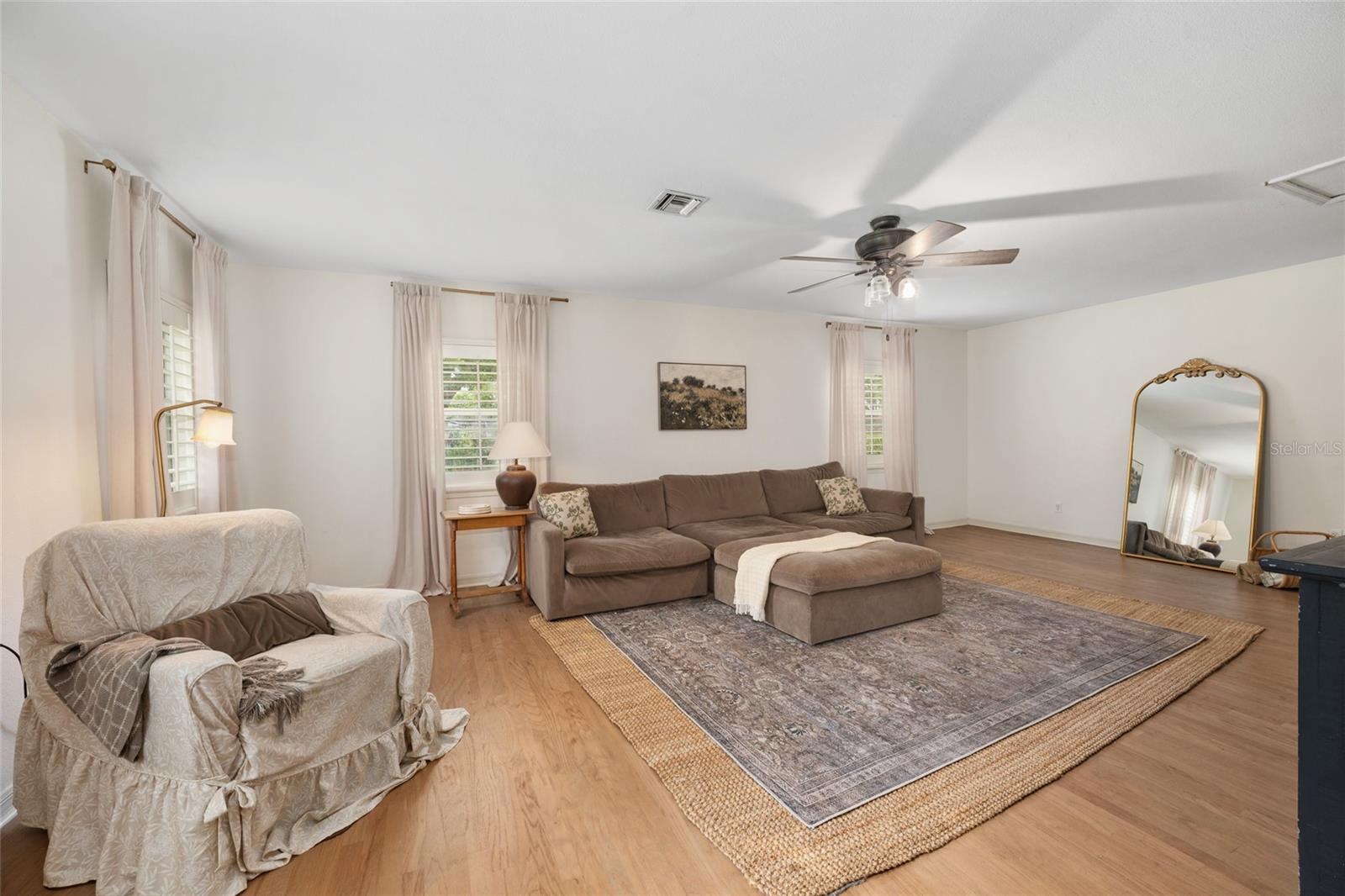 WOODFIELDS UN 04 - Residential