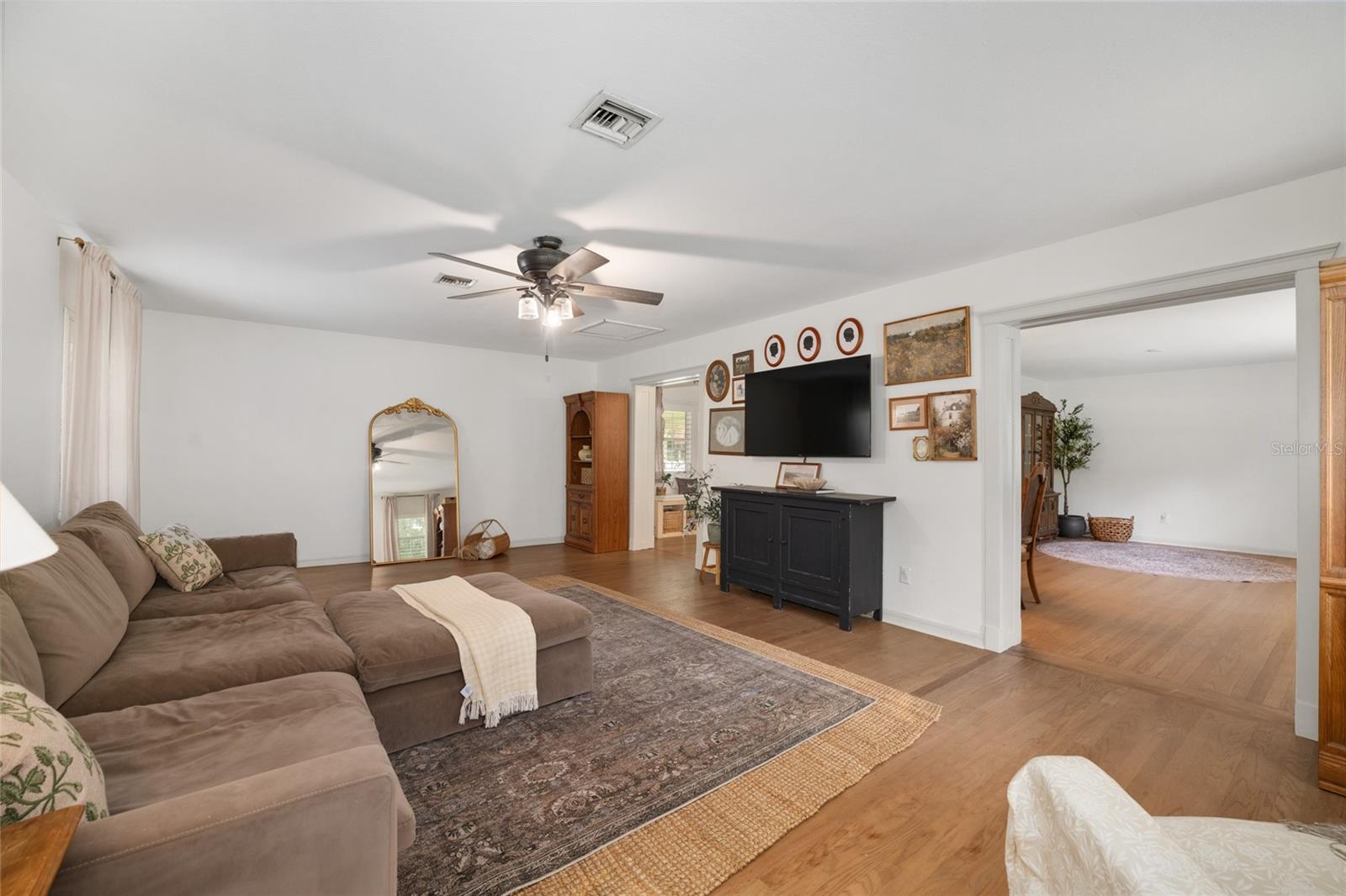 WOODFIELDS UN 04 - Residential