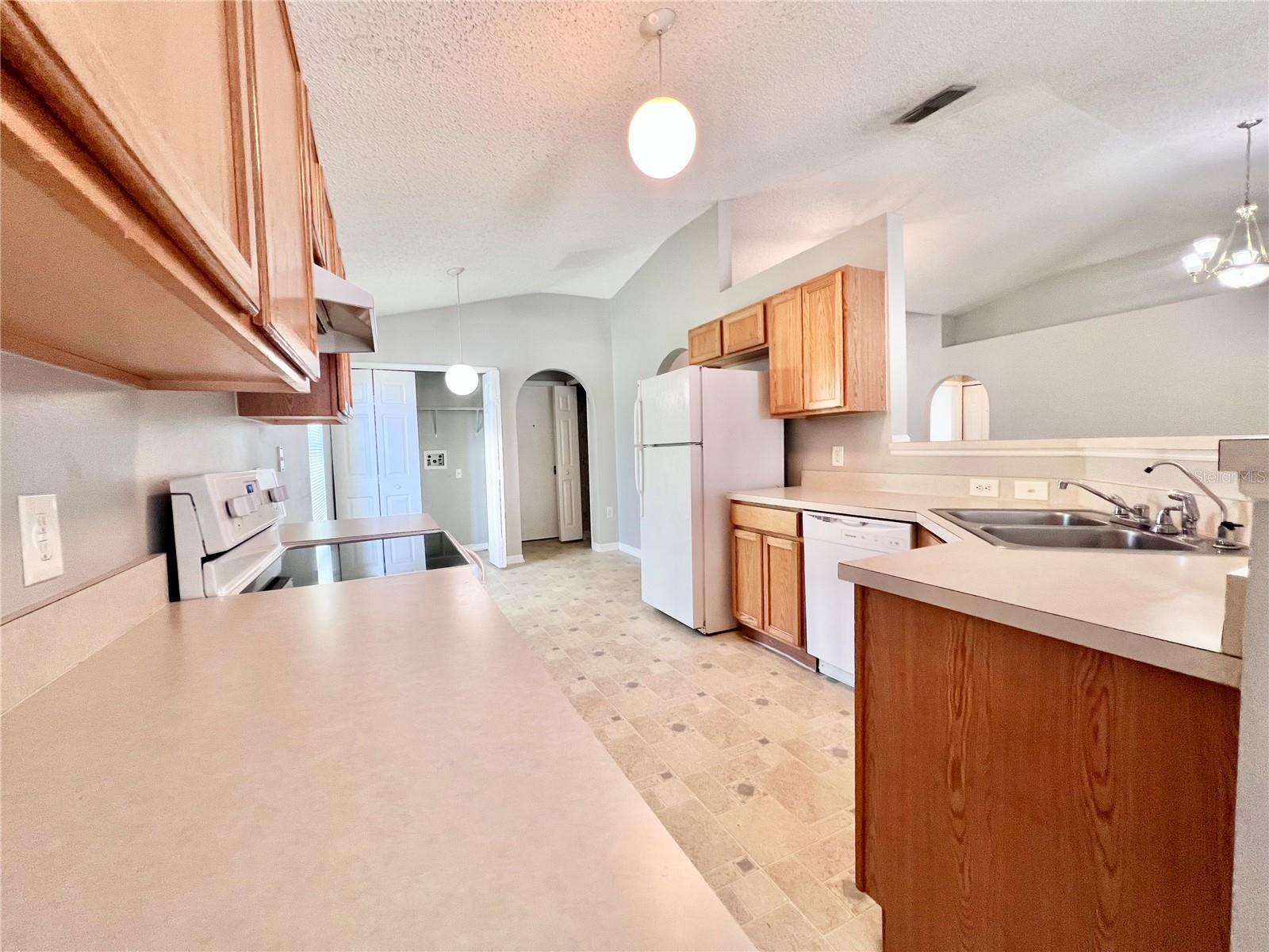 CANOE CREEK ESTATES - Residential
