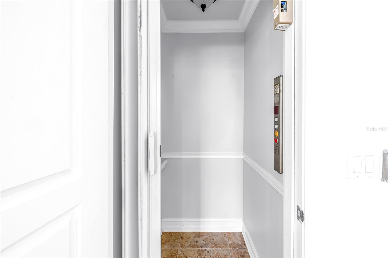 RESERVE OF OLD TAMPA BAY - Residential