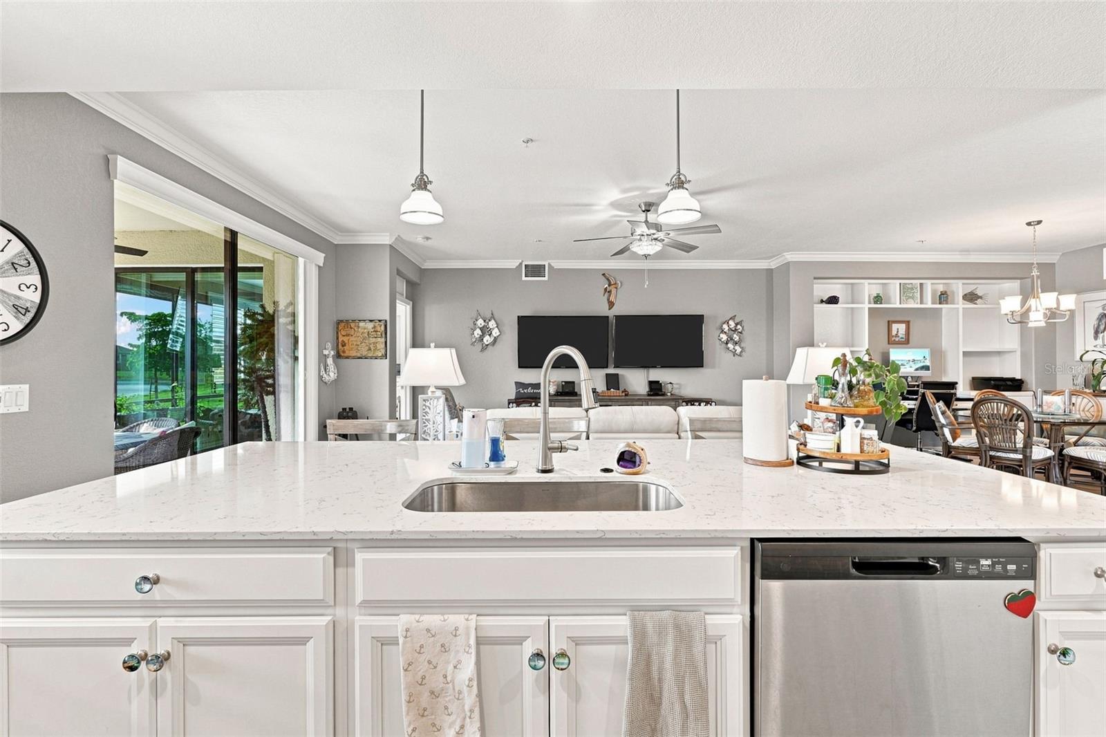 COACH HOMES 4/GRAN PARADISO BL - Residential