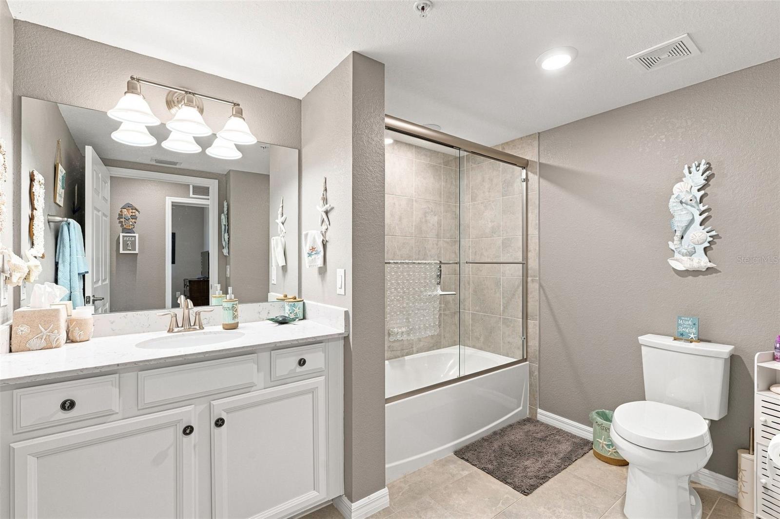 COACH HOMES 4/GRAN PARADISO BL - Residential