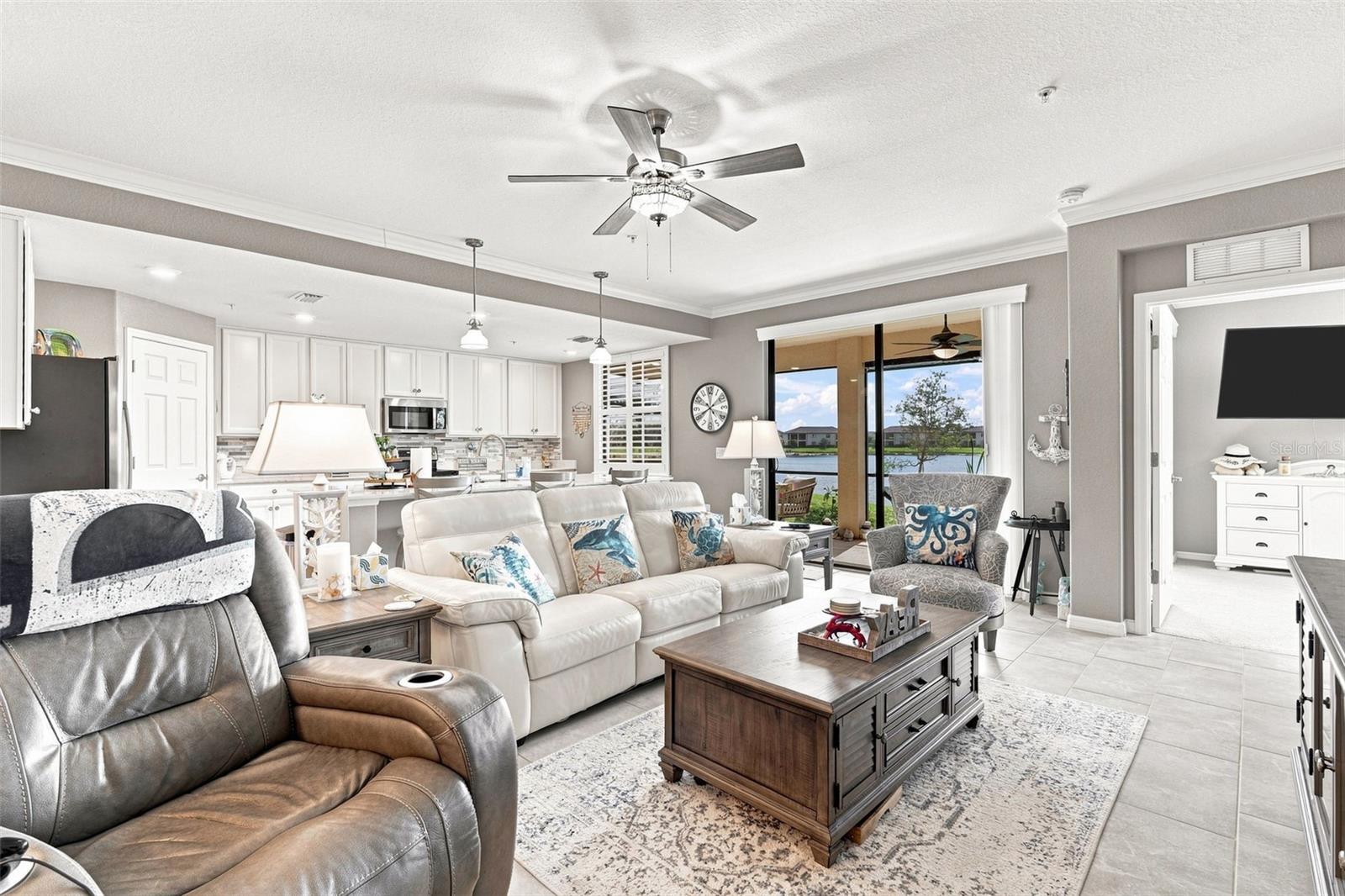 COACH HOMES 4/GRAN PARADISO BL - Residential