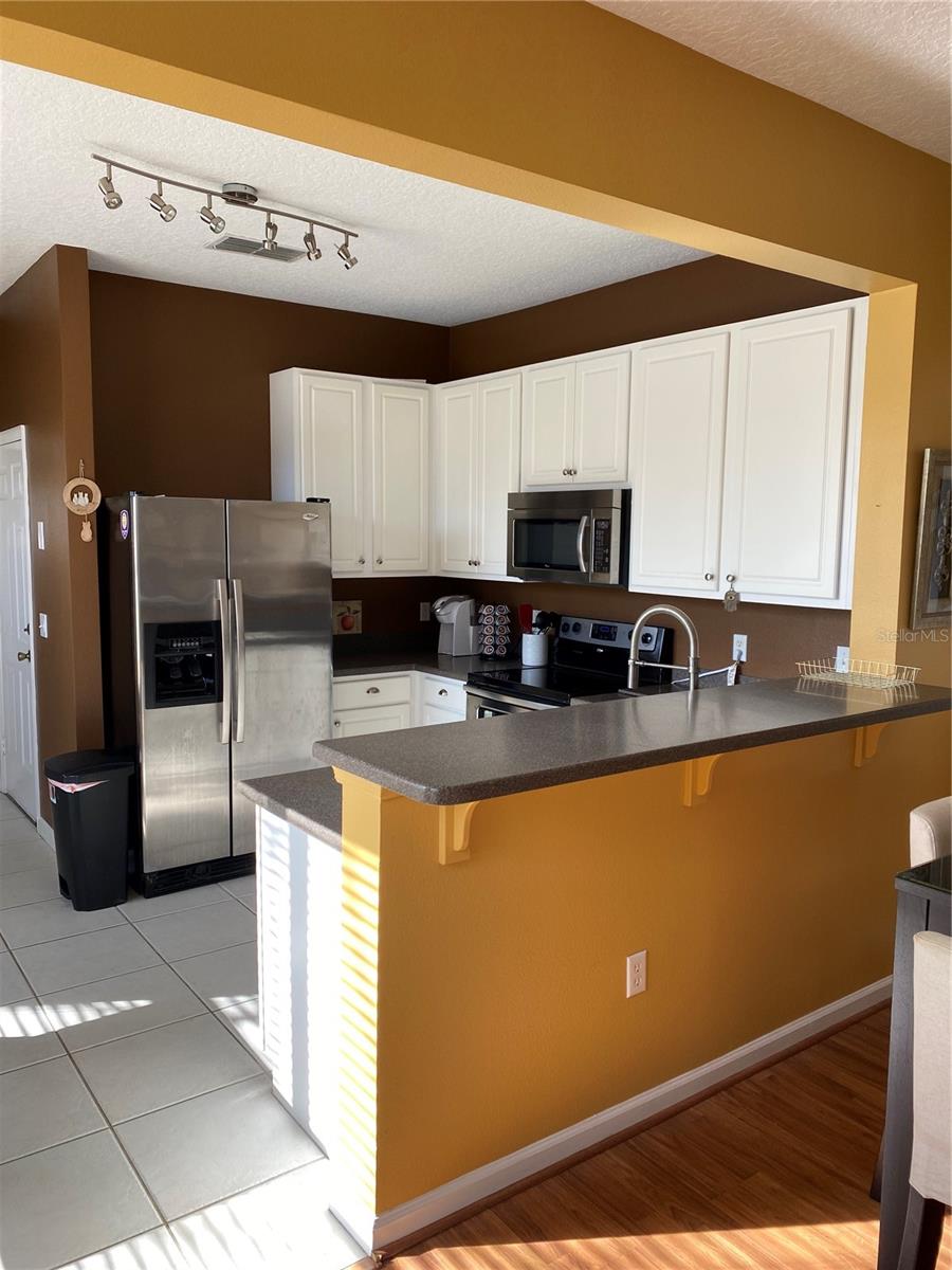 VISTAS AT LAKE HOWELL - Residential Lease