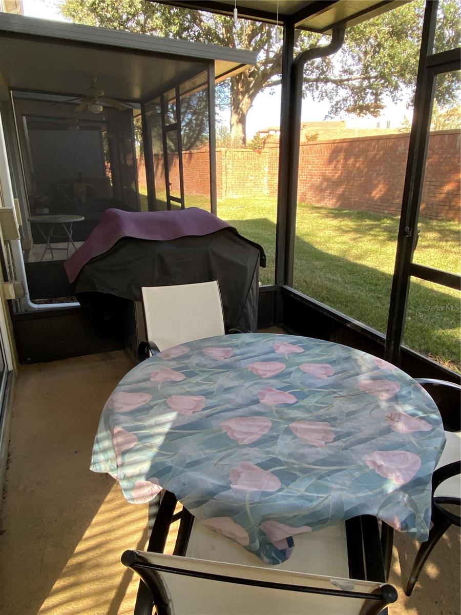 VISTAS AT LAKE HOWELL - Residential Lease