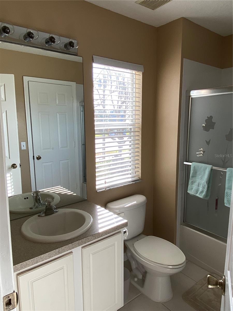 VISTAS AT LAKE HOWELL - Residential Lease